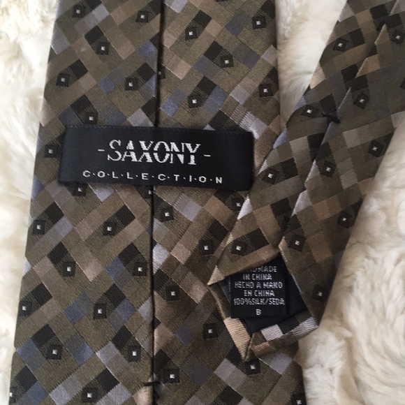 Like New Saxony Collection Pattered Tie - Picture 3 of 5